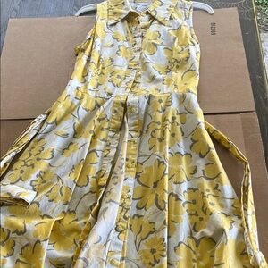 karin stevens Yellow and White Floral Sleeveless Button-Front Dress